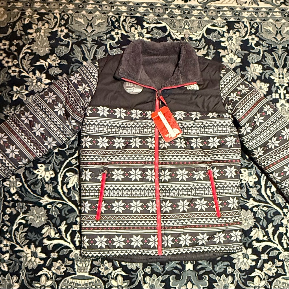 The North Face Women’s XL REVERSIBLE Fair Isle Puffer Jacket — New With Tags